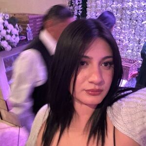 Meet your Posher, Dalia